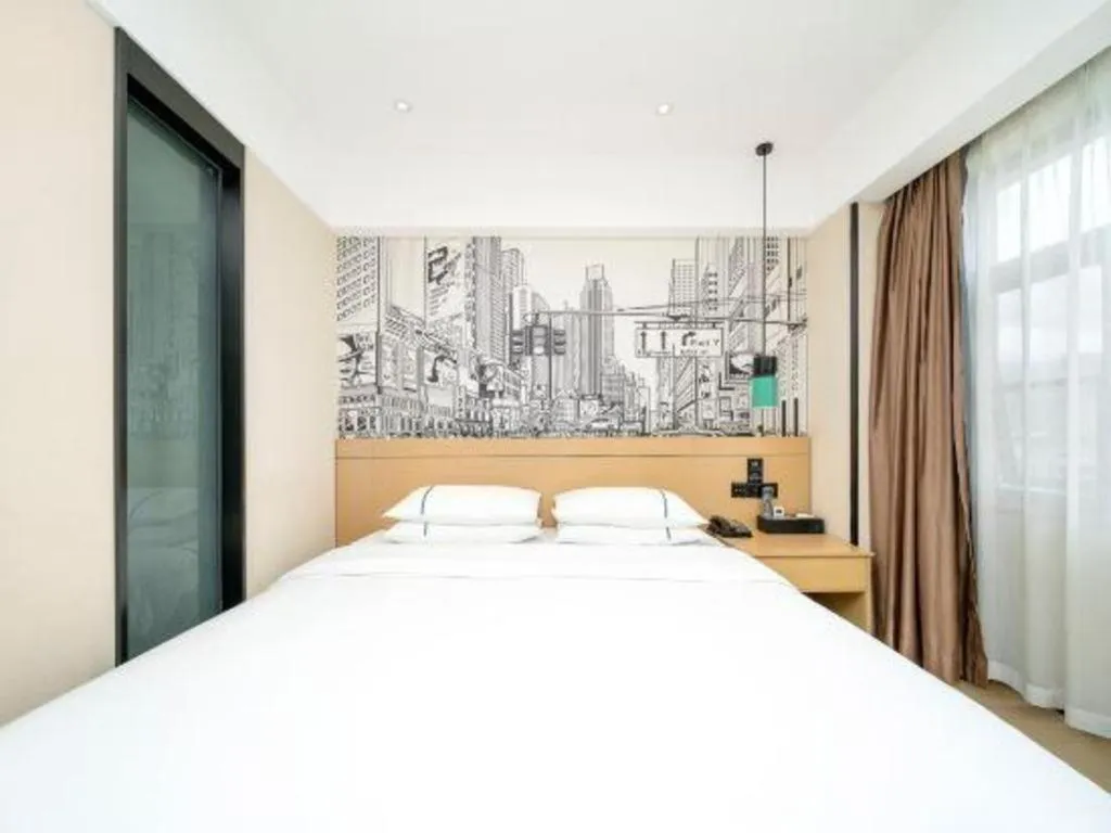 Bed in City Comfort Inn Dali High-speed Railway Station Erhai Park