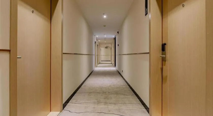 City Comfort Inn Chengdu Wenjiang Zhujiang Square Guanghua Park Metro Station