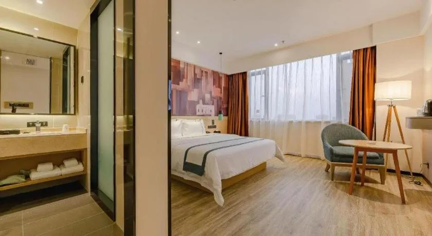 Bed in City Comfort Inn Chengdu Wenjiang Zhujiang Square Guanghua Park Metro Station