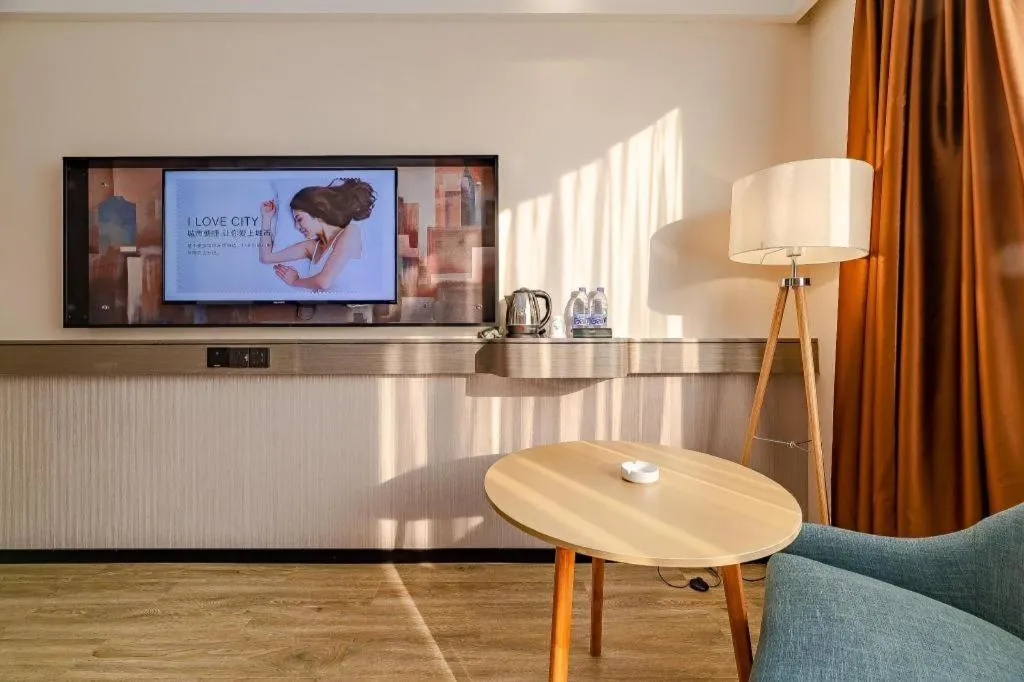 City Comfort Inn Chengdu Wenjiang Zhujiang Square Guanghua Park Metro Station