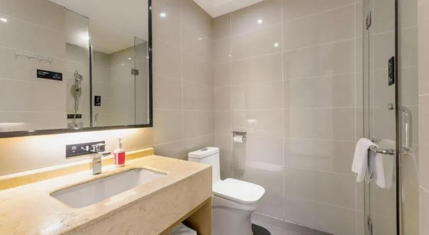 City Comfort Inn Chengdu Wenjiang Zhujiang Square Guanghua Park Metro Station