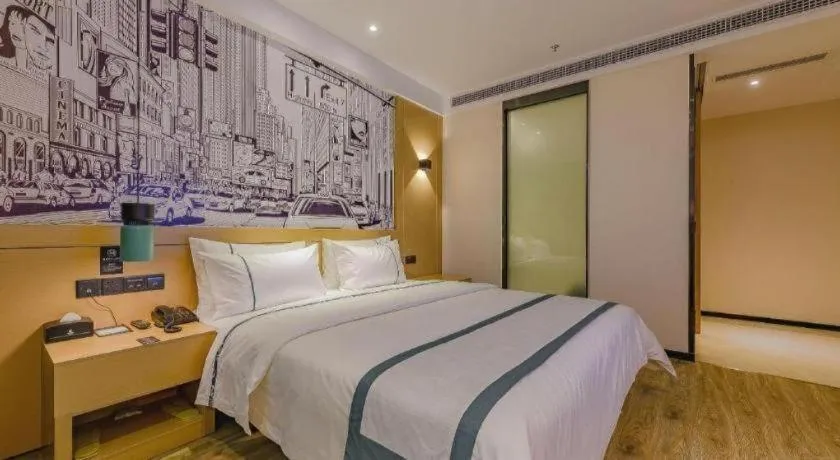 Bed in City Comfort Inn Chengdu Wenjiang Zhujiang Square Guanghua Park Metro Station