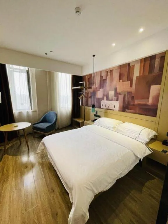 Bed in City Comfort Inn Chengdu Wenjiang Zhujiang Square Guanghua Park Metro Station