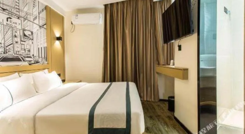 Bed in City Comfort Inn Liuzhou Liucheng