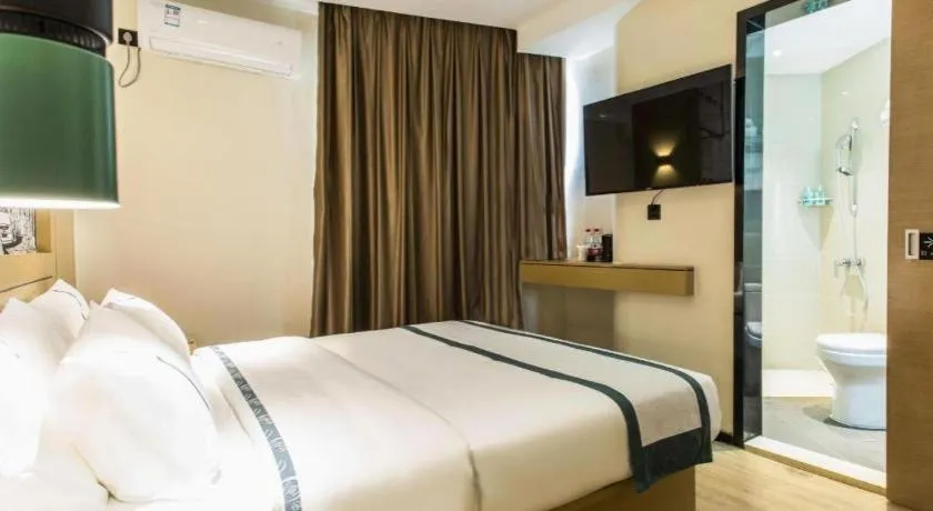 Bed in City Comfort Inn Liuzhou Liucheng