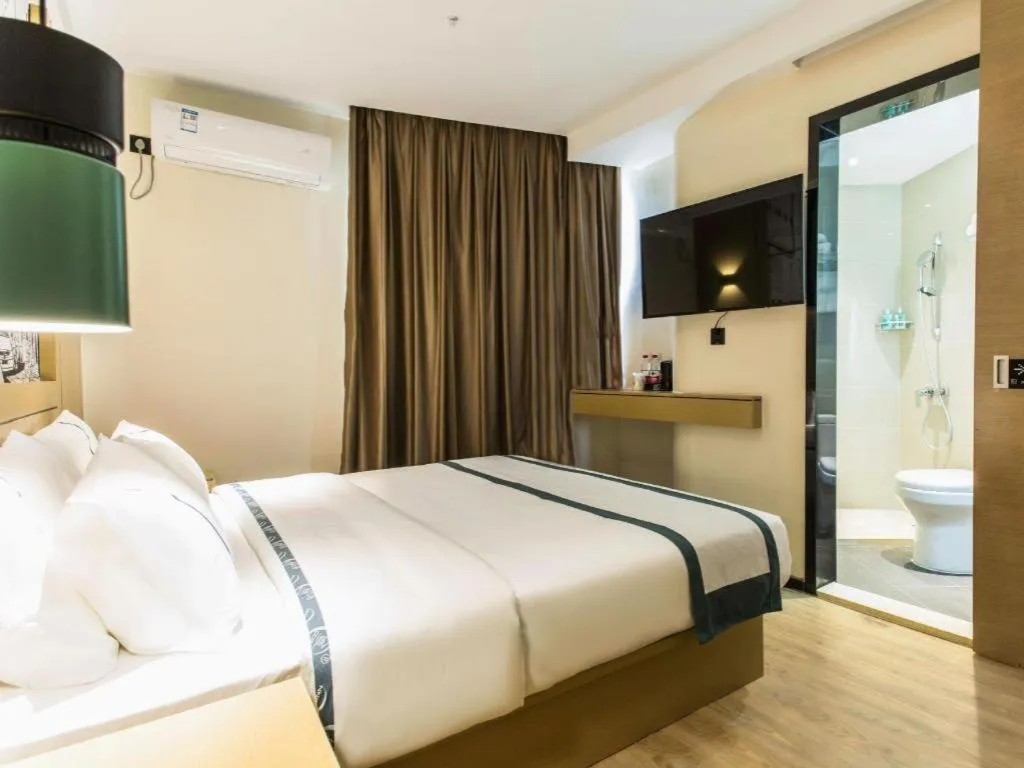 Bed in City Comfort Inn Liuzhou Liucheng