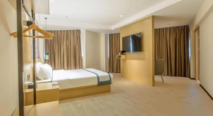 Bed in City Comfort Inn Liuzhou Liucheng
