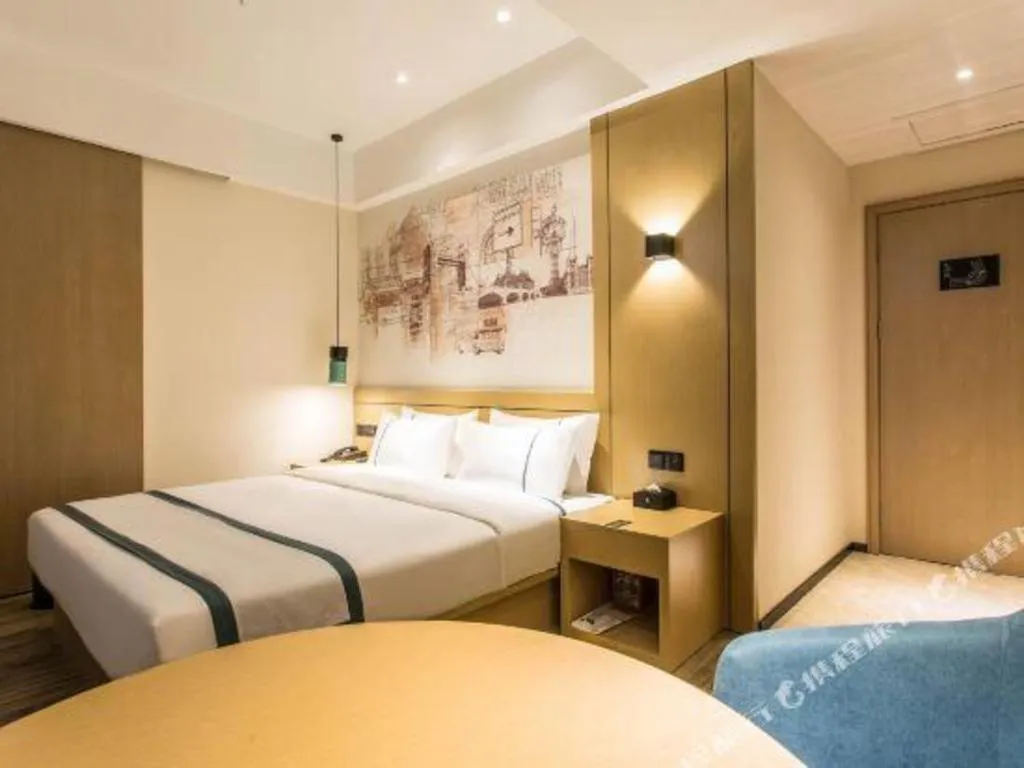 Bed in City Comfort Inn Liuzhou Liucheng