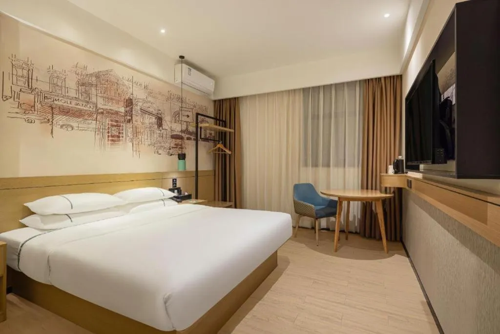 Bed in City Comfort Inn Liuzhou Liucheng