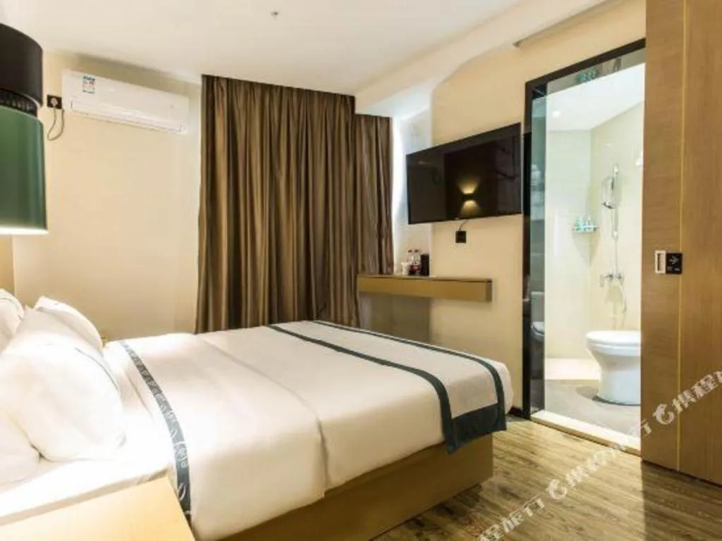 Bed in City Comfort Inn Liuzhou Liucheng