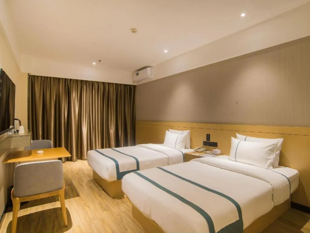 Bed in City Comfort Inn Liuzhou Longtan Park Ma'anshan Baiyun
