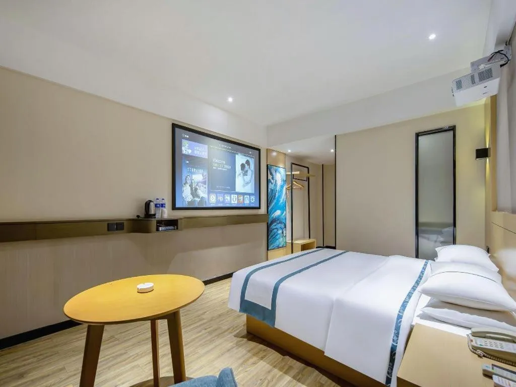 Bed in City Comfort Inn Liuzhou Longtan Park Ma'anshan Baiyun