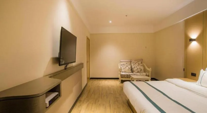 Bed in City Comfort Inn Liuzhou Longtan Park Ma'anshan Baiyun