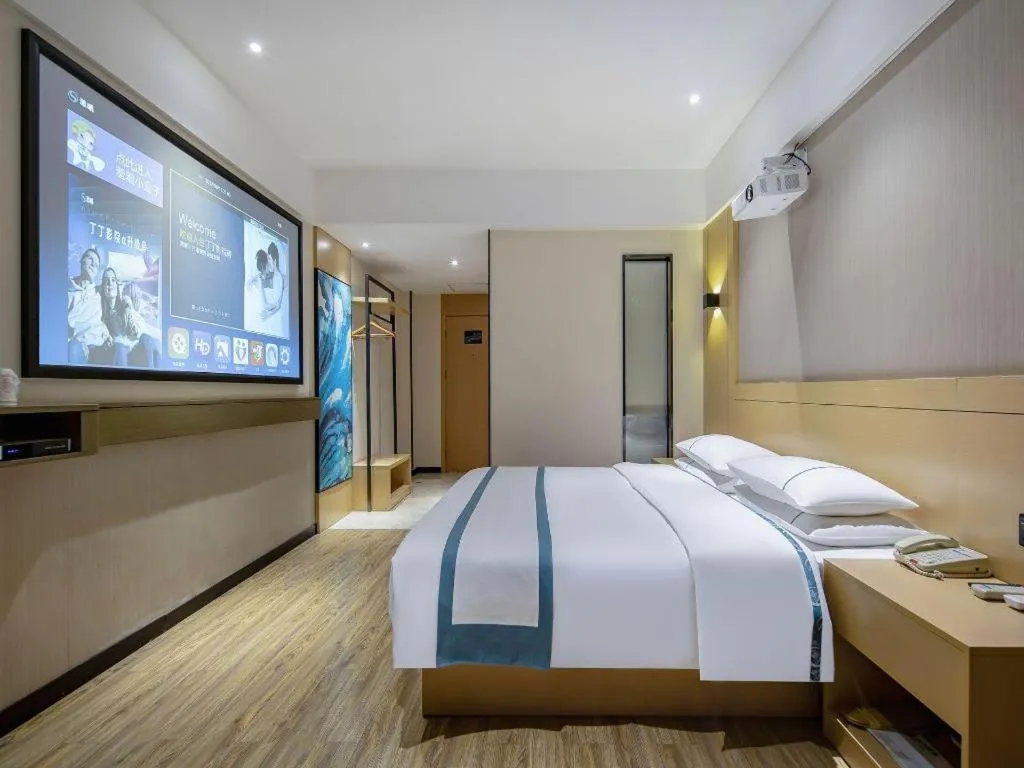 Bed in City Comfort Inn Liuzhou Longtan Park Ma'anshan Baiyun