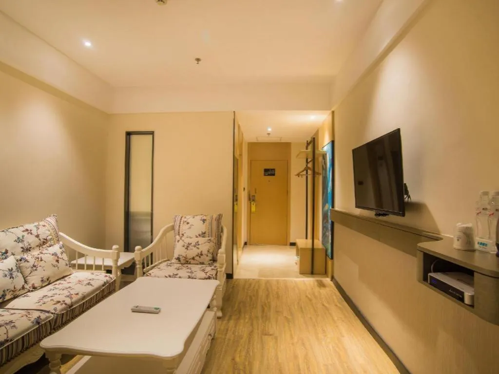 Bed in City Comfort Inn Liuzhou Longtan Park Ma'anshan Baiyun