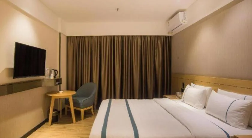 Bed in City Comfort Inn Liuzhou Longtan Park Ma'anshan Baiyun