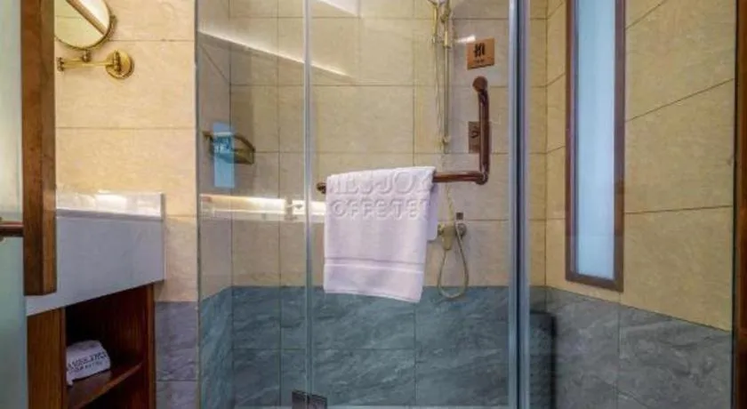 James Joyce Coffetel Guilin Railway Station Xiangbi Mountain Liangjiang Sihu Wharf