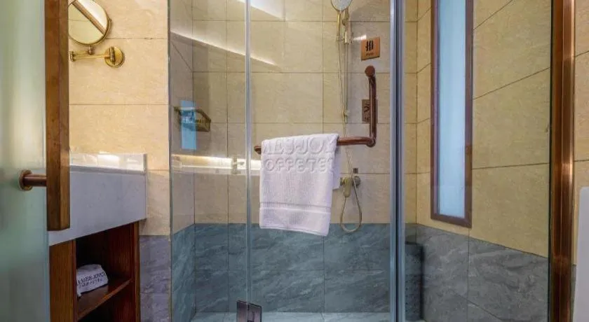 James Joyce Coffetel Guilin Railway Station Xiangbi Mountain Liangjiang Sihu Wharf