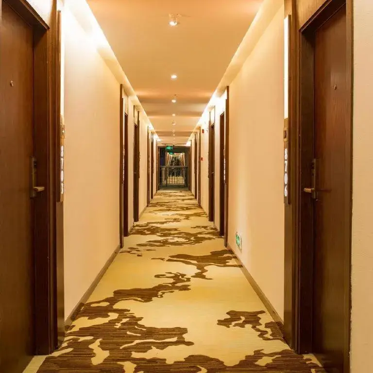 James Joyce Coffetel Guilin Railway Station Xiangbi Mountain Liangjiang Sihu Wharf James Joyce Coffetel Guilin Railway Station Xiangbi Mountain Liangjiang Sihu Wharf