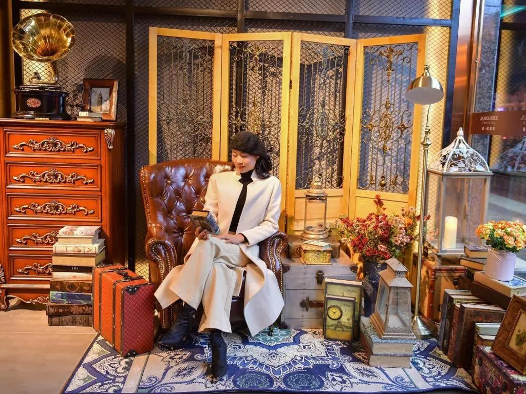 James Joyce Coffetel Guilin Railway Station Xiangbi Mountain Liangjiang Sihu Wharf