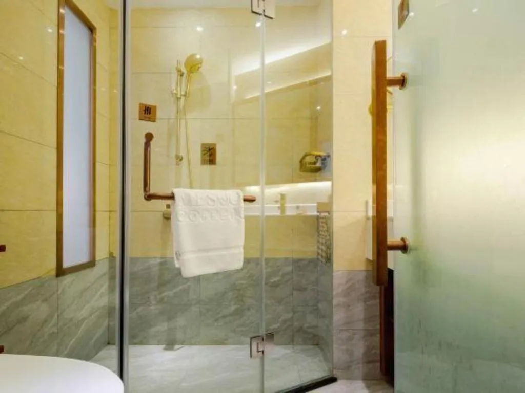 James Joyce Coffetel Guilin Railway Station Xiangbi Mountain Liangjiang Sihu Wharf