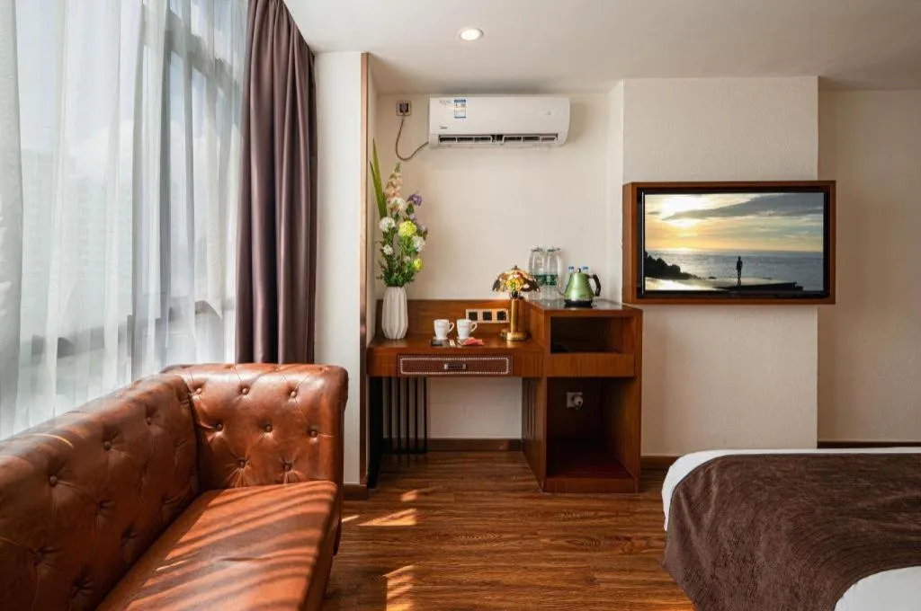 James Joyce Coffetel Guilin Railway Station Xiangbi Mountain Liangjiang Sihu Wharf