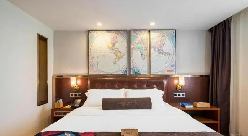 Bed in James Joyce Coffetel Guilin Railway Station Xiangbi Mountain Liangjiang Sihu Wharf Bed in James Joyce Coffetel Guilin Railway Station Xiangbi Mountain Liangjiang Sihu Wharf