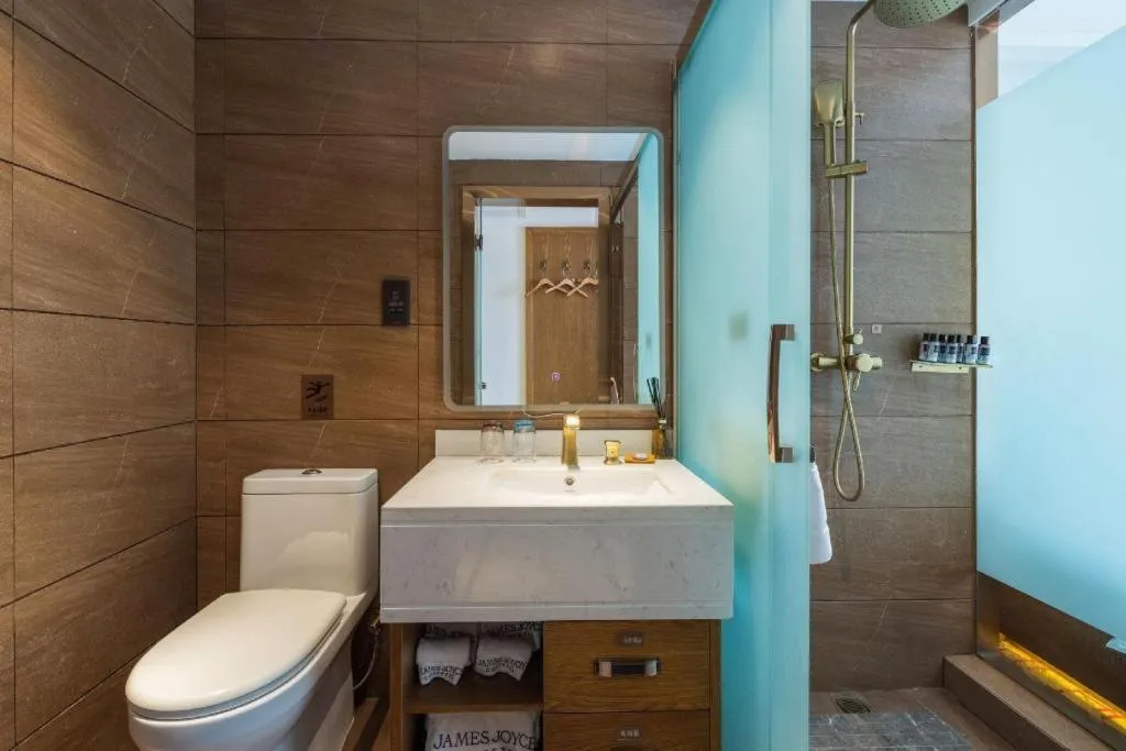 James Joyce Coffetel Kunming Railway Station Huancheng Nan Road Metro Station