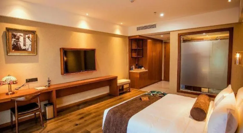 James Joyce Coffetel Xinyang Municipal Government Railway Station