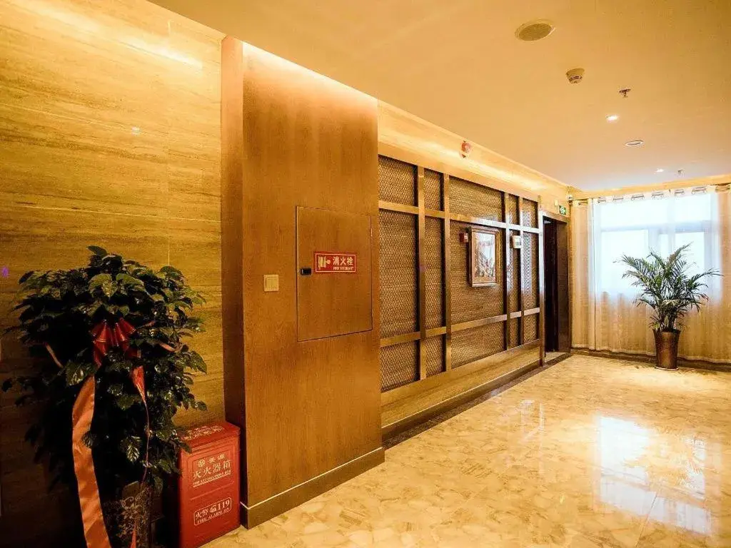 James Joyce Coffetel Xinyang Municipal Government Railway Station James Joyce Coffetel Xinyang Municipal Government Railway Station