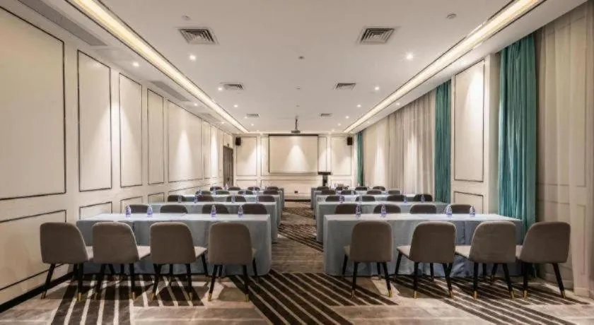 Xana Hotelle Guangzhou Luogang Science City Huangpi Metro Station