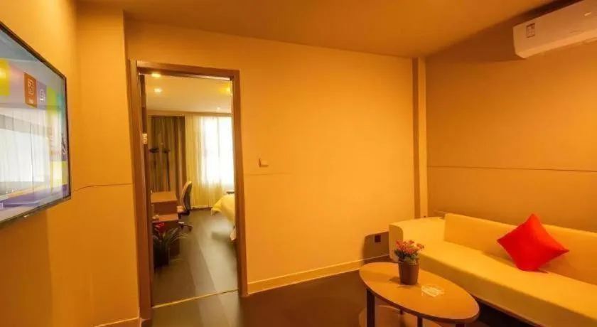 Jinjiang Inn Select Shihezi East Ring Road