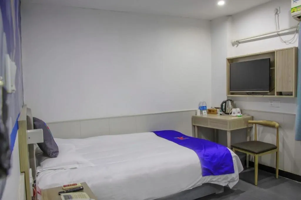 Bed in Pai Hotel Xuzhou Railway Station