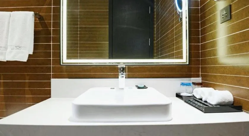 Xana Hotelle Xi'an Zhonglou, Huimin Street Metro Station