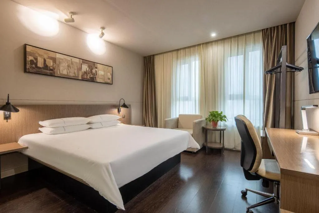 Bed in Jinjiang Inn Select Heze Wanxiang Plaza Guiling Road