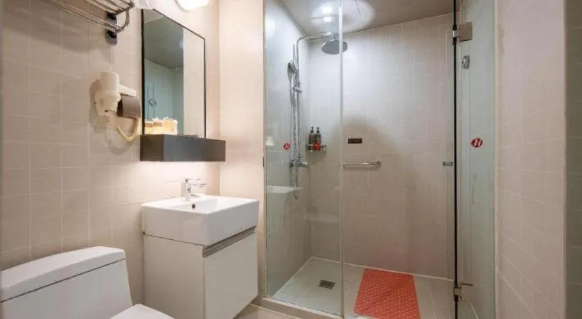 Jinjiang Inn Select Heze Wanxiang Plaza Guiling Road