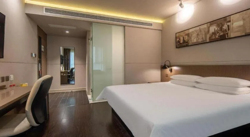 Bed in Jinjiang Inn Select Heze Wanxiang Plaza Guiling Road