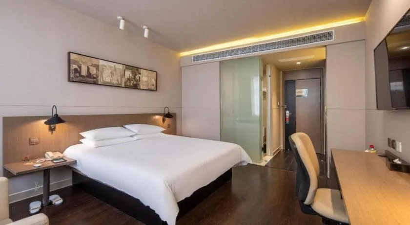 Bed in Jinjiang Inn Select Heze Wanxiang Plaza Guiling Road