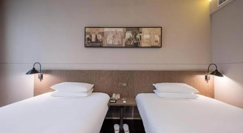 Bed in Jinjiang Inn Select Heze Wanxiang Plaza Guiling Road