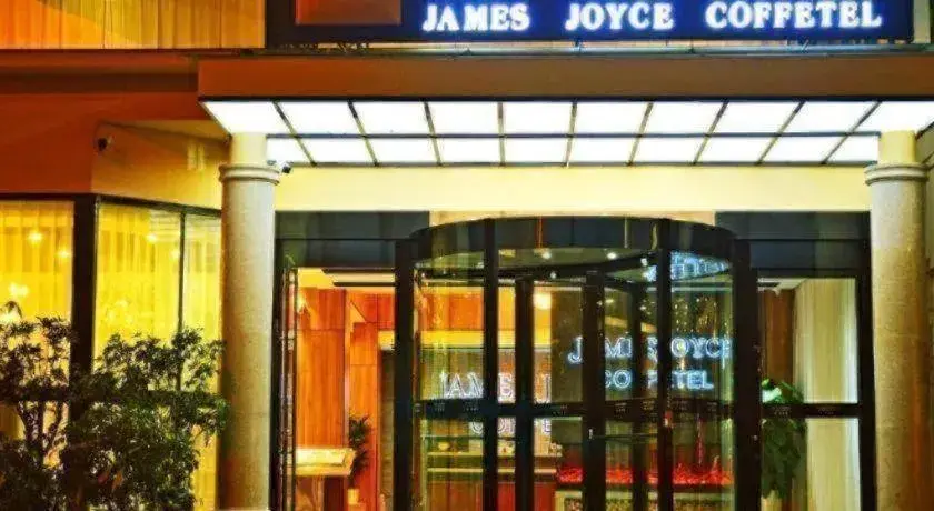 James Joyce Coffetel Lijiang Ancient City Dashuiche James Joyce Coffetel Lijiang Ancient City Dashuiche