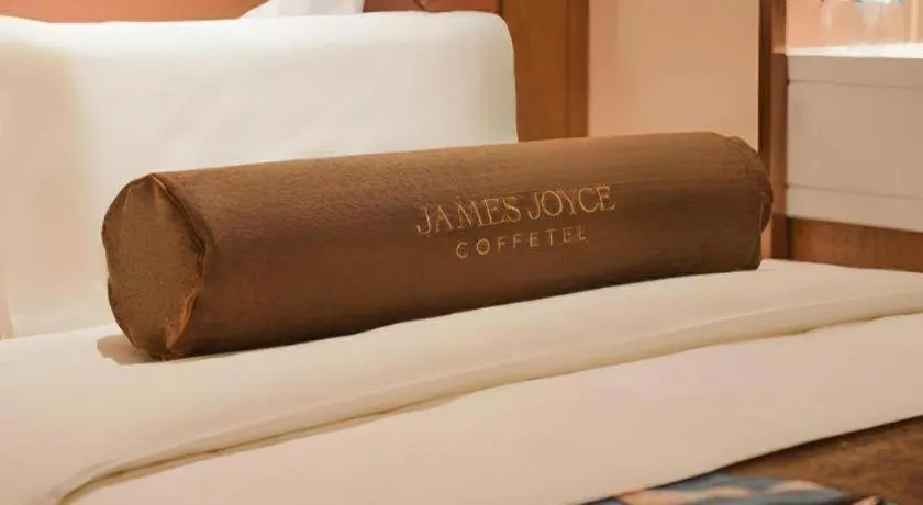 Bed in James Joyce Coffetel Beijing Tongzhou Guoyuan Metro Station