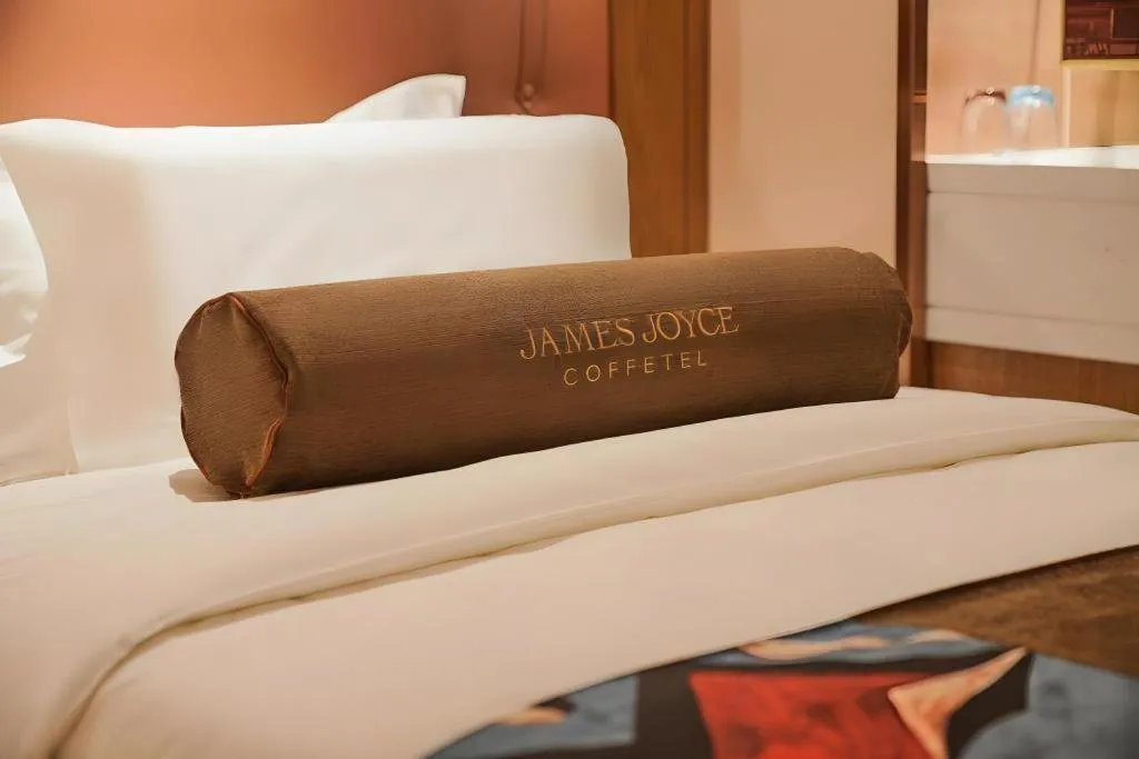 Bed in James Joyce Coffetel Beijing Tongzhou Guoyuan Metro Station