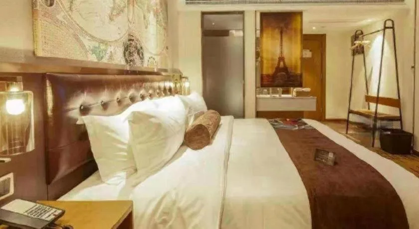 Bed in James Joyce Coffetel Taizhou Jiangyan Bus Terminal