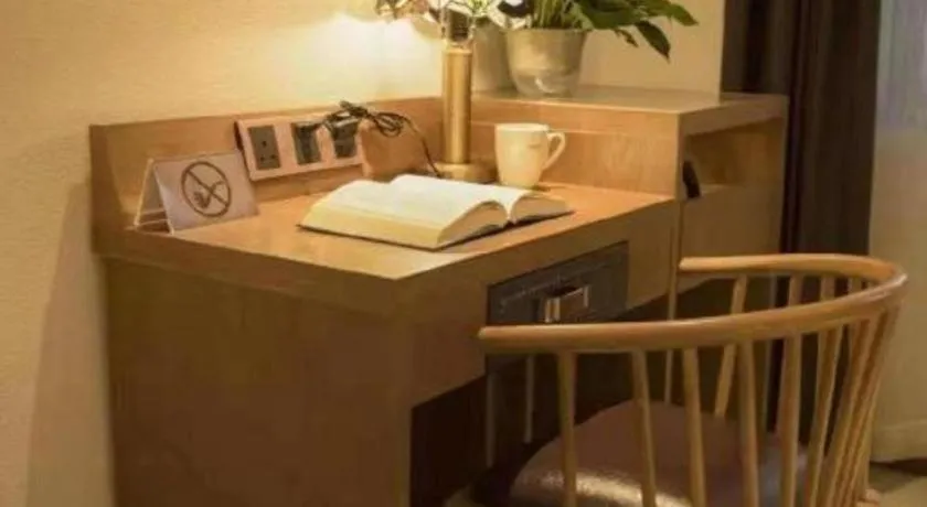 Bed in James Joyce Coffetel Taizhou Jiangyan Bus Terminal