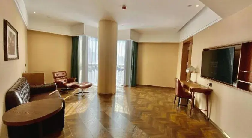 James Joyce Coffetel Tianjing First Central Hospital Nankai University James Joyce Coffetel Tianjing First Central Hospital Nankai University