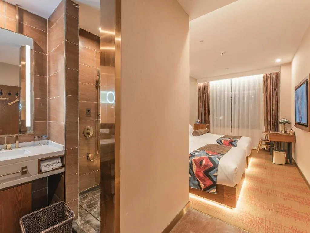 Bed in James Joyce Coffetel Tianjing First Central Hospital Nankai University