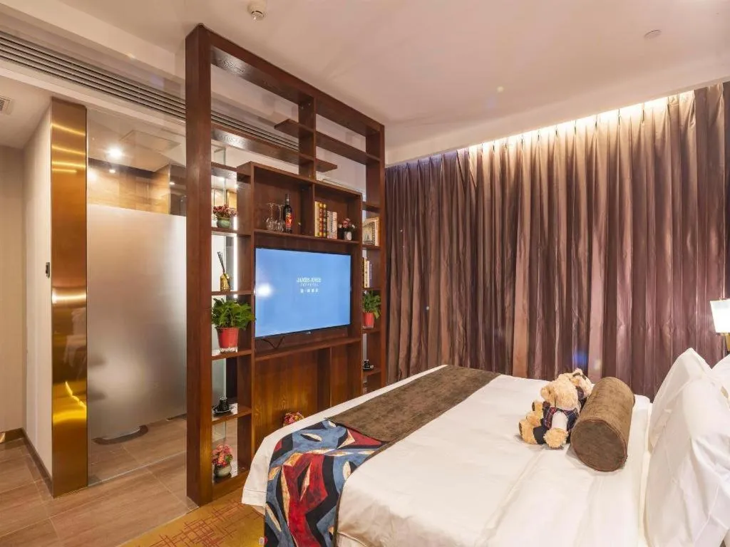 Bed in James Joyce Coffetel Tianjing First Central Hospital Nankai University