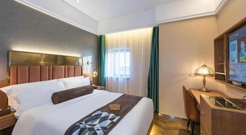 Bed in James Joyce Coffetel Tianjing First Central Hospital Nankai University