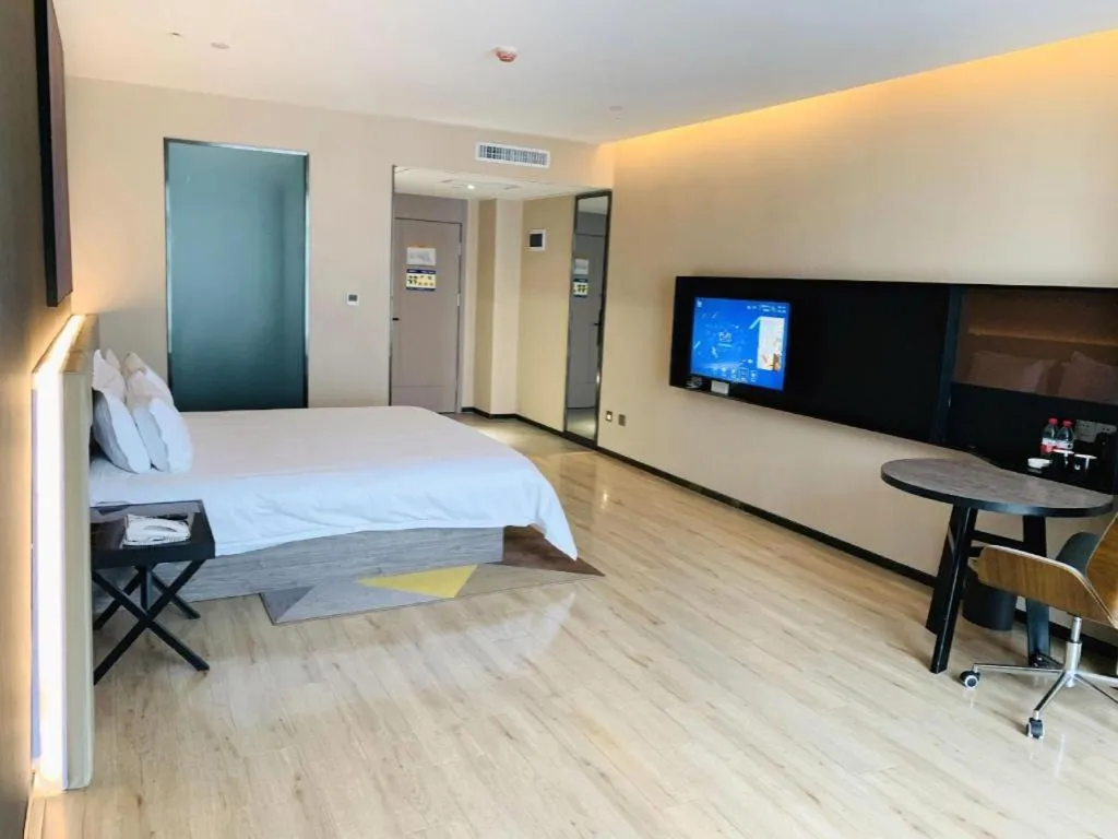 Bed in IU Hotel Lanzhou New District Airport Ruiling International