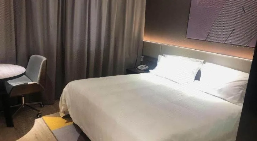 Bed in IU Hotel Lanzhou New District Airport Ruiling International